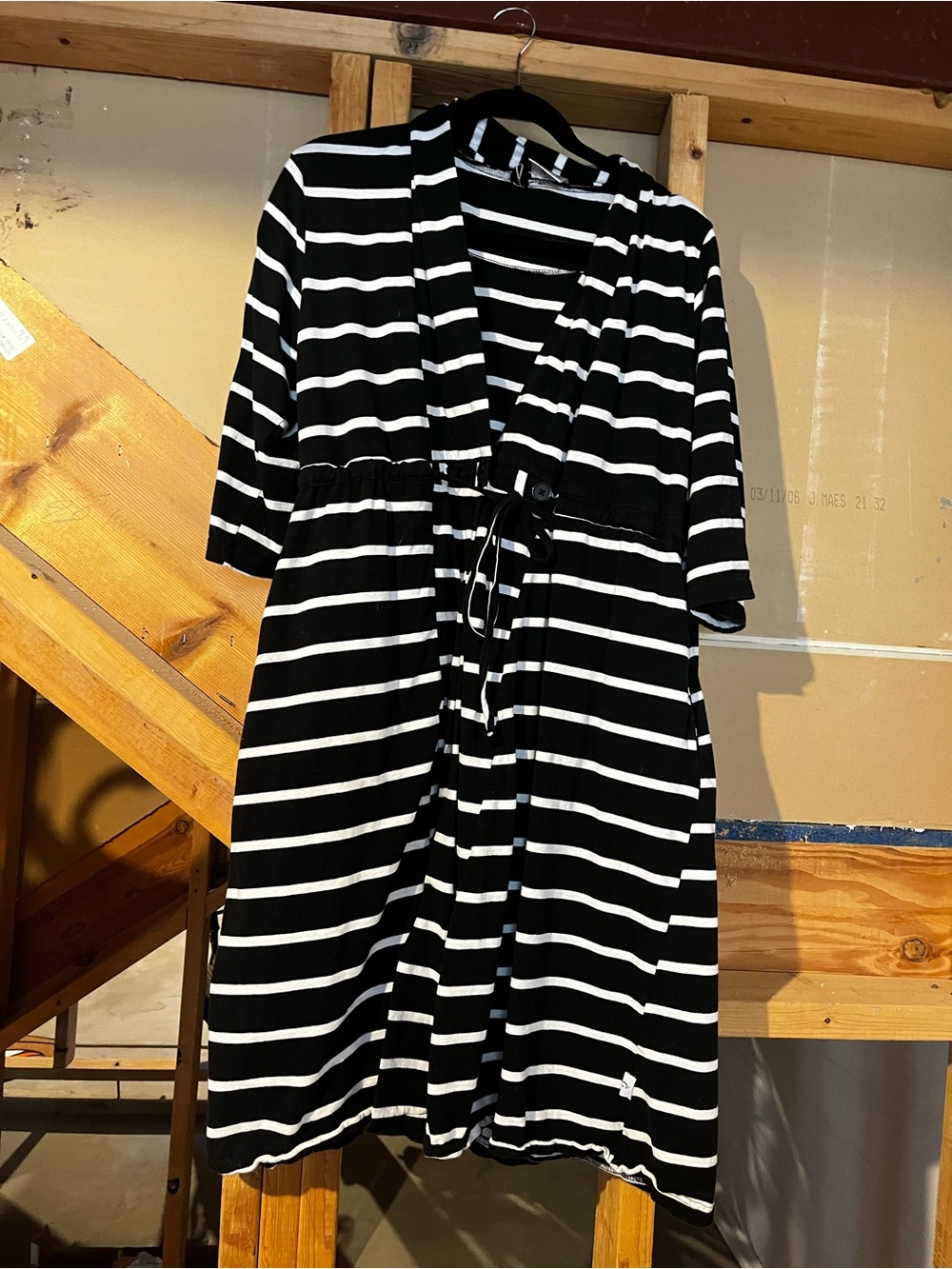Mastectomy Black & White Striped Gownies Robe size M/L